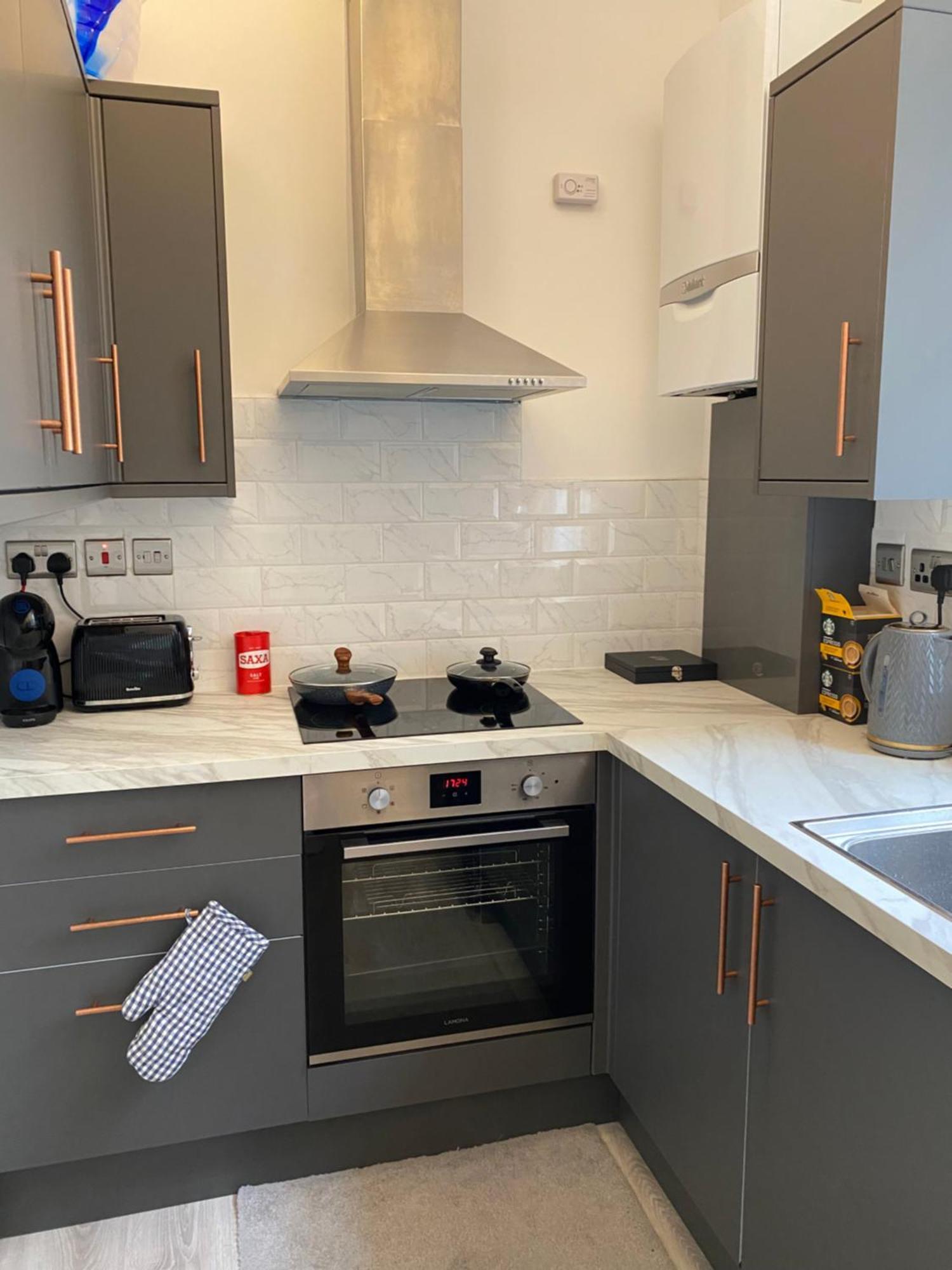 Bright & Modern Newly Refurb 2-Bed 2-Bath Whole Apartment Near Hyde Park & Kensington, Prime Paddington Location Zone 1 伦敦 外观 照片